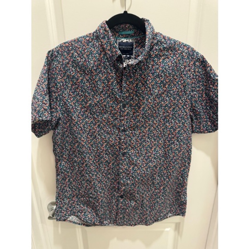 Men's button down floral shirt, short sleeve
